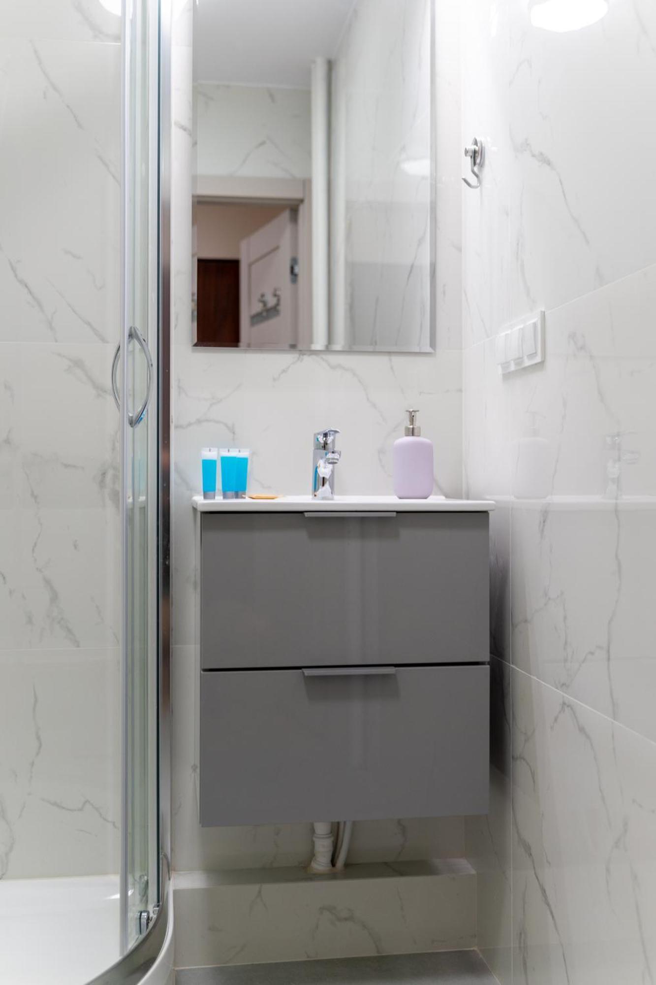 Metro Wawrzyszew Comfort Apartament *